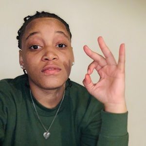 Meet your Posher, Raven